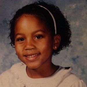 Meet your Posher, Mikaela